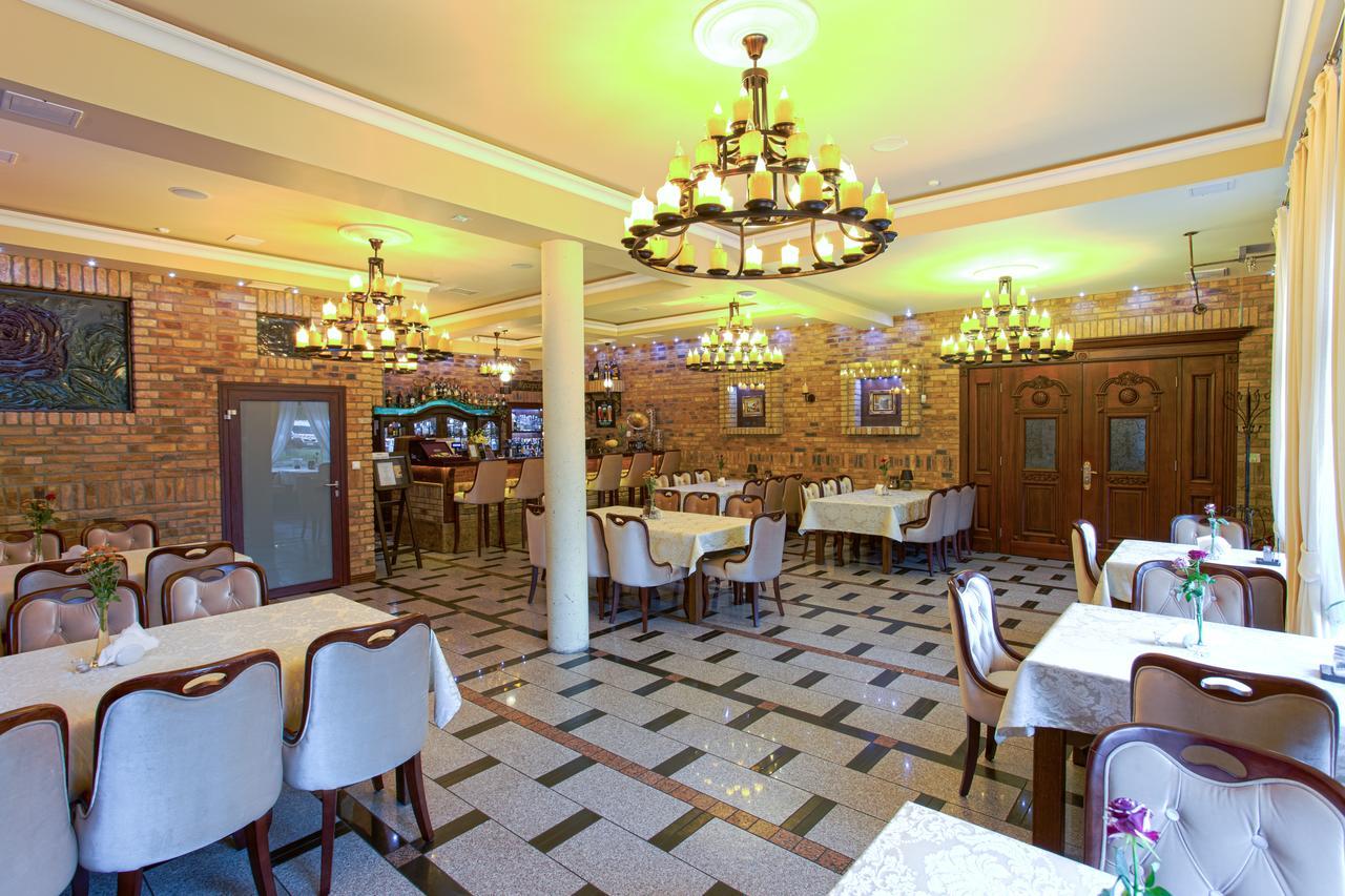 Hotel Roza Kamieniec Wroclawski Luaran gambar