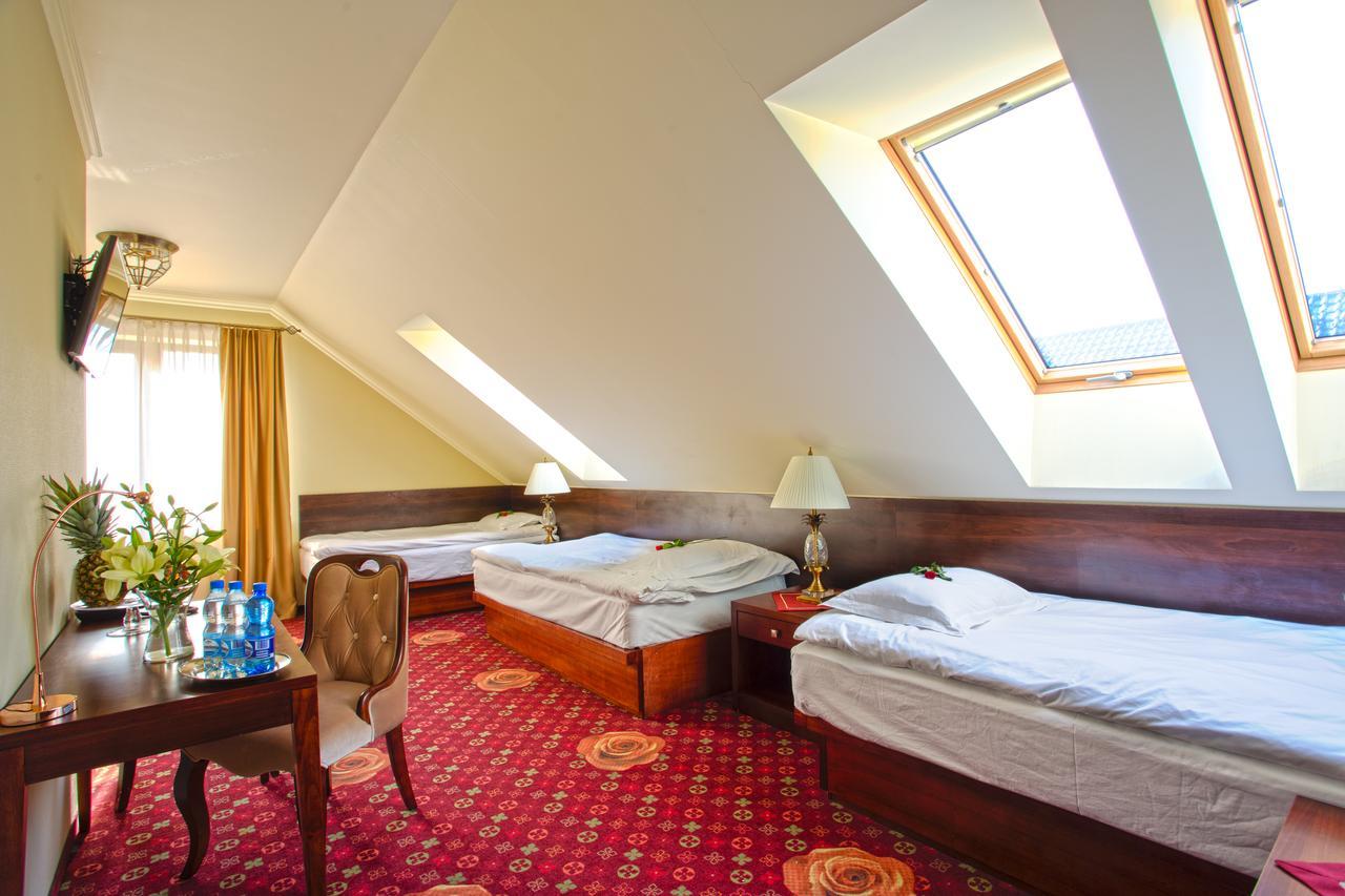 Hotel Roza Kamieniec Wroclawski Luaran gambar